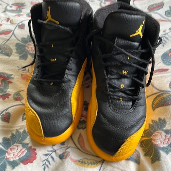 Nike Jordan Retro 12 University Gold basketball shoes - Picture 12 of 12